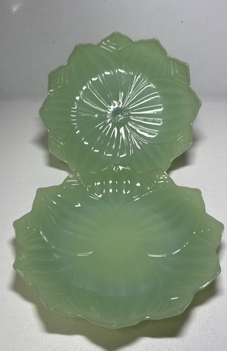Jadeite lotus flower leaf