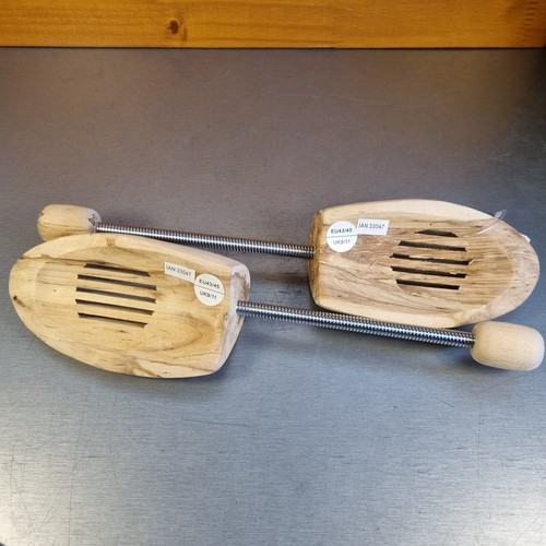 Wooden stretcher trees shoe - wooden,
