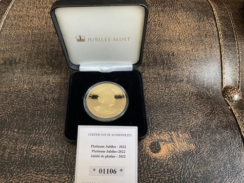 Qeii platinum jubilee crown - platinum,