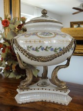Lidded vase porcelain bronze