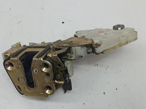 8255361u01 rear door lock - rear,