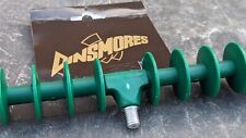 Dinsmores Green/Black Feeder