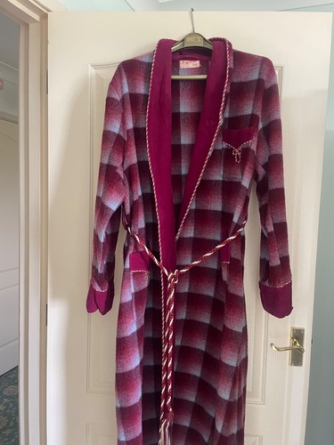 Vintage mens pure wool