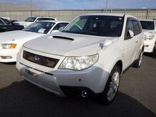 SUBARU FORESTER XT-T 2.0 TURBO * 4 WHEEL DRIVE * BLACK LEATHER EDITION