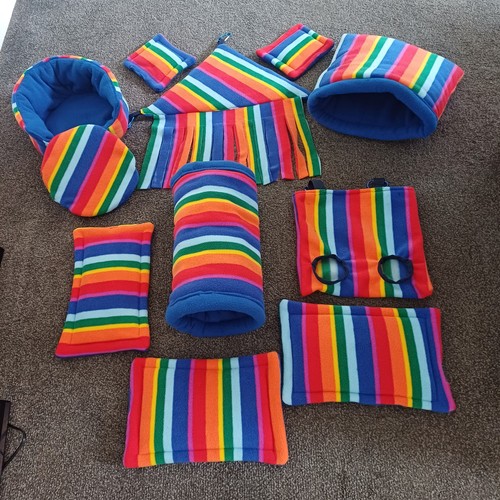 Guinea pig corner hideaway - pig,