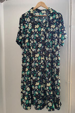 Ladies Size 22 Navy Floral