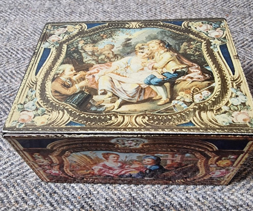 Old small tin antique casket - old, "antique
