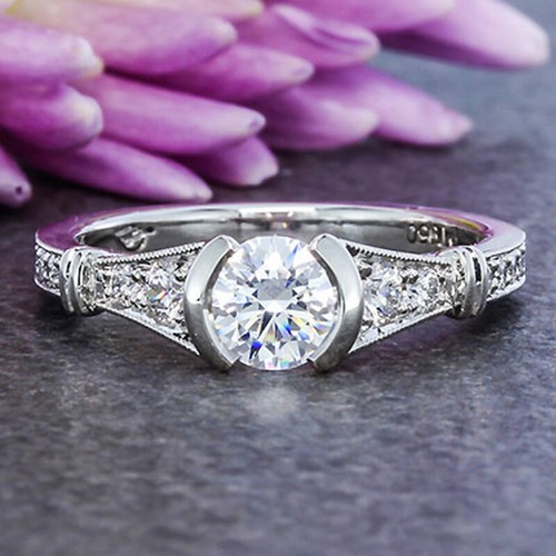 Round cut diamond - ct,