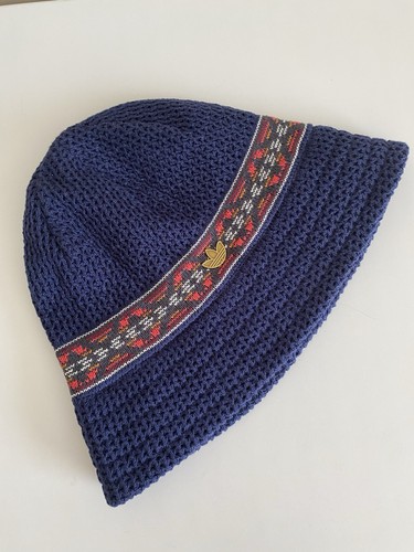 Adidas bucket hat small/medium