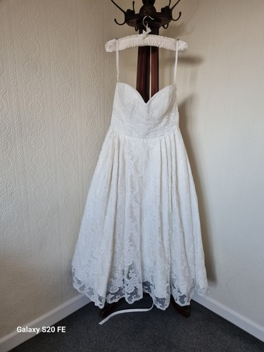 Off white lace - white,