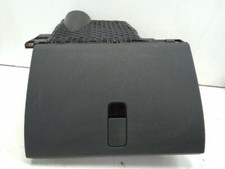 6V1857097Q glove compartment