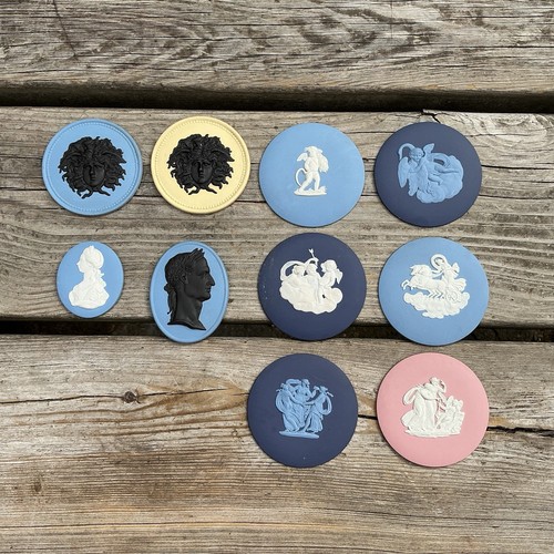 Job lot wedgwood - job, medallions