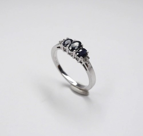 9ct white gold sapphire - white,