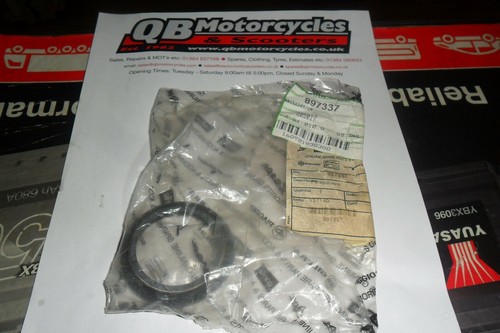 Aprilia fork dust - aprilia, seal