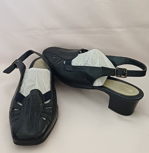 Clarks ladies navy - by,