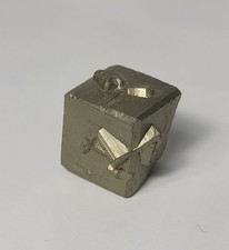 Pyrite cube 64ct - pyrite, (fools