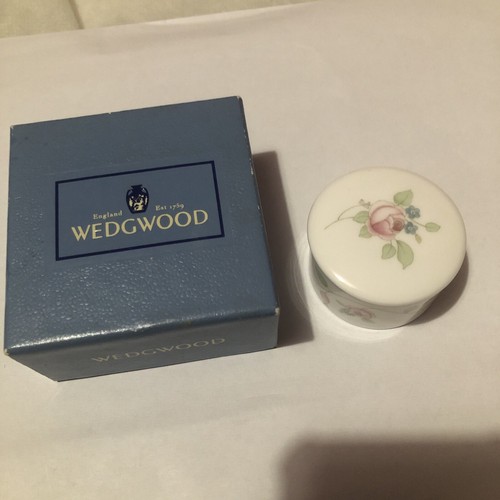 Wedgwood pill box rosehip - pill,