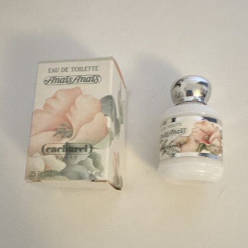 Unopened cacharel anais - cacharel,