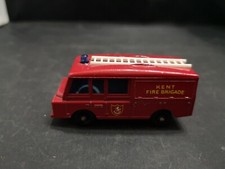 W994-MATCHBOX LESNEY No57C LAND ROVER FIRE ENGINE