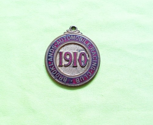 Brooklands members badge 1910 - brooklands,