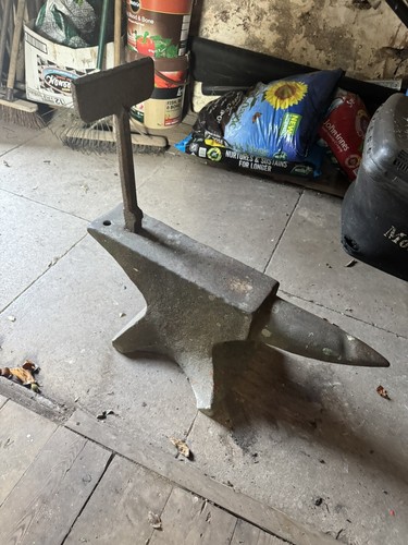 Heavy antique blacksmiths - heavy,