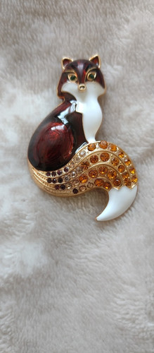 Brown tone fox enamel - brown, and