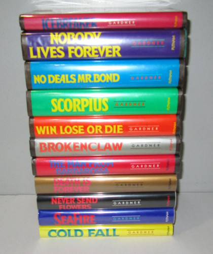 Lot james bond 007 - james,