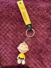 Charlie brown keychain - brown,