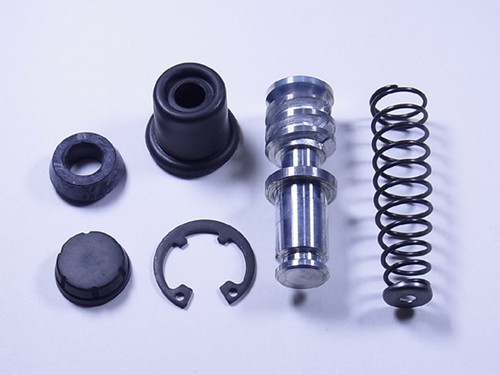 Front brake master cylinder - front,