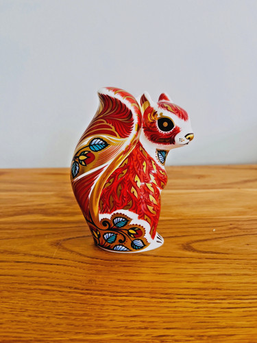 Royal crown derby - derby, squirrel