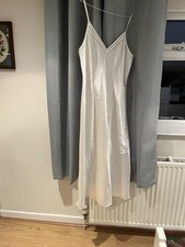Unworn M&S Polyester Nightdress With Adjustable Straps And V Neckline Size 18