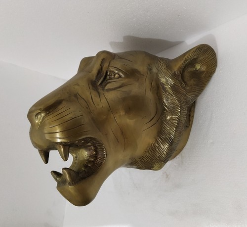 Large metal lion head wall - large,