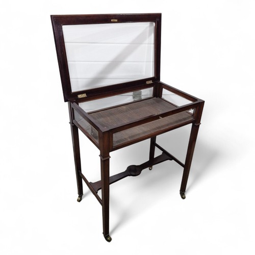 Bijouterie table display - bijouterie,
