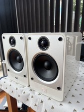 Q Acoustics Concept 20 Bookshelf Speakers Gloss White