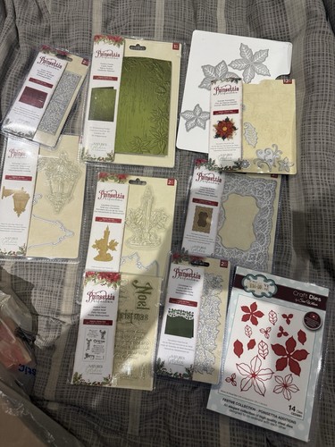 Crafters companion poinsettia