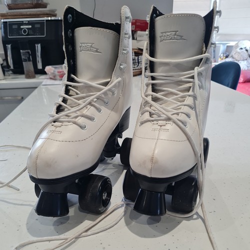 Fear figure roller skates - roller,