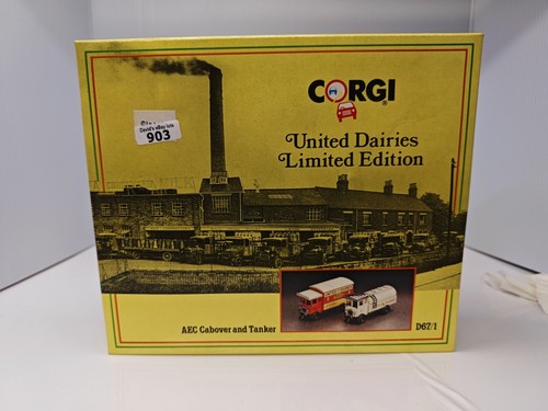 Corgi d67 united dairies aec - corgi,
