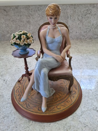 Forever diana seated pocelain - forever,