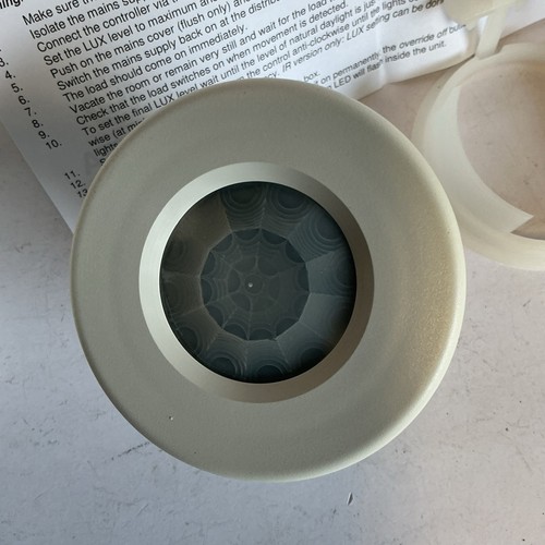 Ceiling pir presence detector - ceiling,