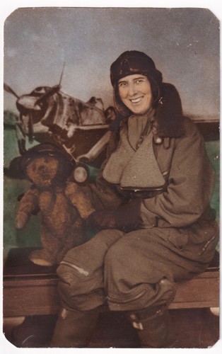 Amy johnson aviatrix female - johnson,