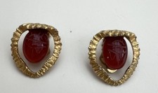 Vintage Egyptian revival carved carnelian scarab gold tone earrings Jewellery