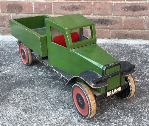 Large scale antique vintage - scale,