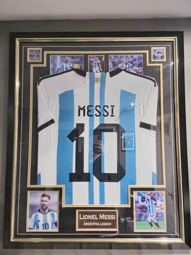 Lionel messi signed - &, framed