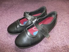 WOMENS / GIRLS BLACK - FREE- STEP - SANDALS SHOES -WIDE FIT SIZE 5 EEE - V ELCRO