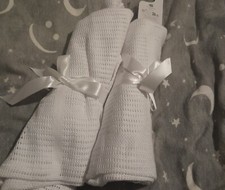 Large Neutral Bundle Tiny Baby Clothes In Great Condition