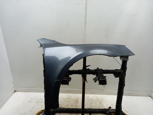 Skoda octavia right - front, wing