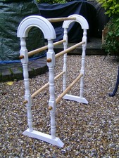 Wooden clothes towel airer /