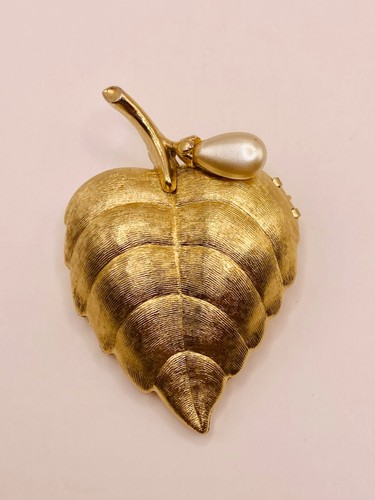 Vintage avon gold tone leaf - tone,