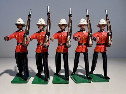 Model soldiers canadian army - soldiers,