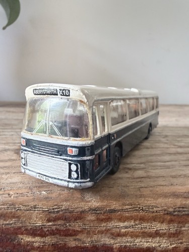 Westward models white metal - westward,